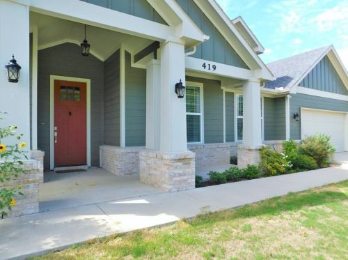419 Main St, Pilot Point TX  76258-4528 exterior