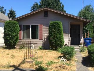 1422 20 Ave, Seattle WA  98125-3310 exterior