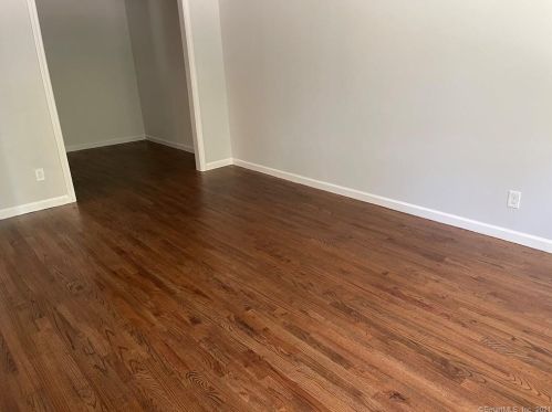 495 Silver St, Bridgeport CT  06610-1023 exterior