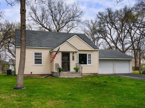8928 Wally Dr, Minneapolis, MN 55427-4732