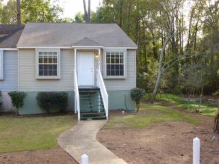 4027 Catawba St, Tallahassee, FL 32303-2652