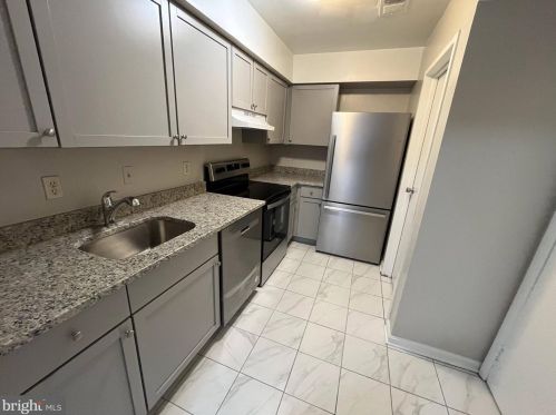 9686 Hagel Cir, Lorton, VA 22079-4316