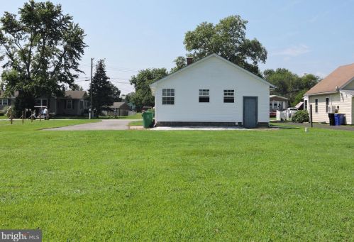 50 Bayview Ave, Frederica DE  19946-1301 exterior