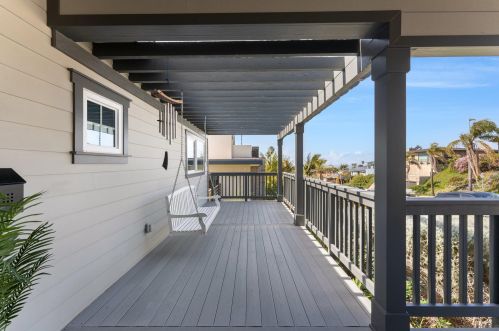 4453 Bermuda Ave, San Diego CA 92107-3809 exterior