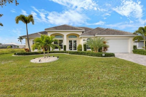 4524 10th Ave, Cape Coral, FL 33904-8650