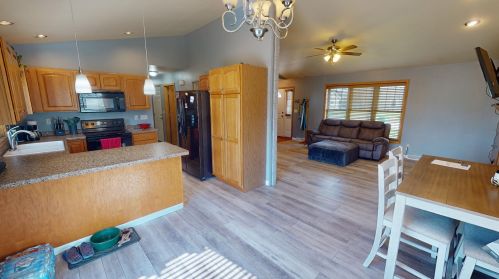 348 Woodridge Pl, Manitowoc WI  54220-7169 exterior