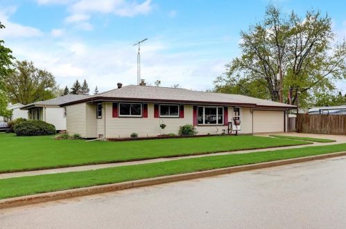 9401 Chandler Ave, Sturtevant, WI 53177-2642