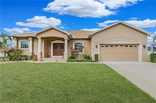 2820 Blackwater Creek Dr, Lakeland, FL 33810-2658