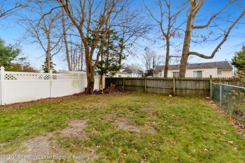 624 Mistletoe Ave, Point Pleasant Beach NJ  08742-2706 exterior