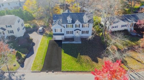 24 Shadow Ln, Berkeley Heights NJ  07922-1816 exterior