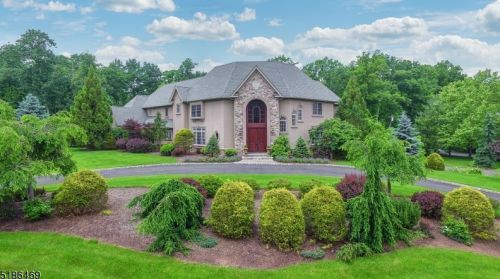 56 Geiger Ln, Warren, NJ 07059-6948
