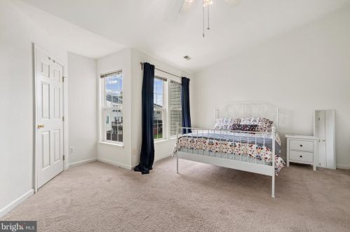 6975 Manahoac Pl, Gainesville VA  20155-1638 exterior