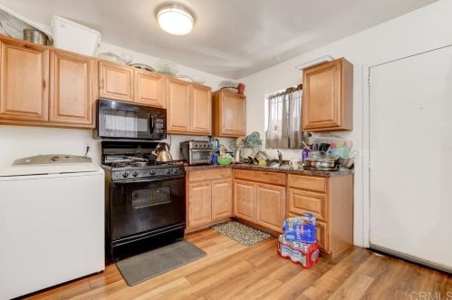 4075 Epsilon St, San Diego CA 92113-4305 exterior