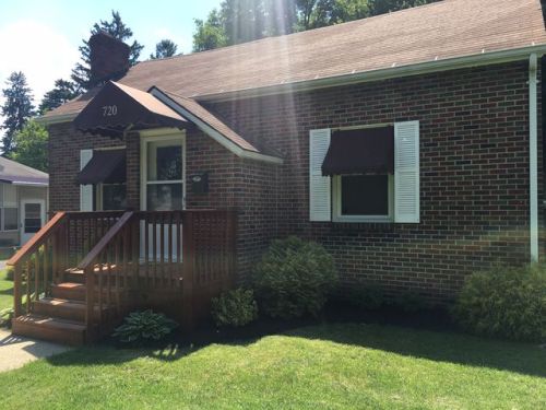 720 Liberty St, Sugar Grove Lake, OH 44833-1855