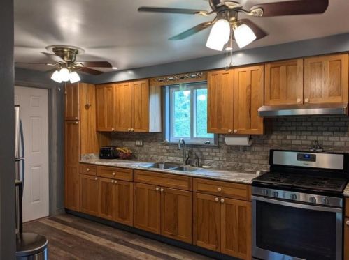 298 Ross Rd, Eighty Four, PA 15330-2805
