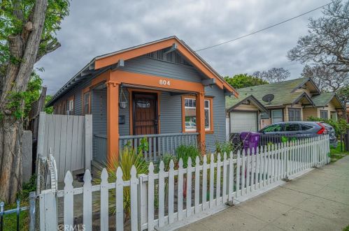 804 Hoffman Ave, Long Beach, CA 90813-5010