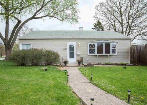 1620 Oak St, Panarama Park, IA 52722-4254