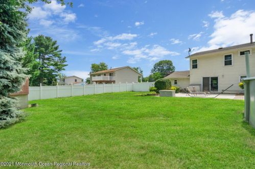 34 Wyoming Dr, Jackson Twp NJ  08527-1544 exterior