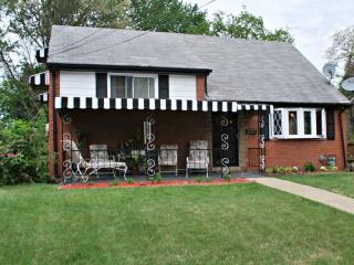 7725 Mark Dr, Verona, PA 15147-1540