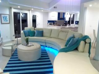 21247 Pacific Coast Hwy, Malibu CA  90265-5220 exterior