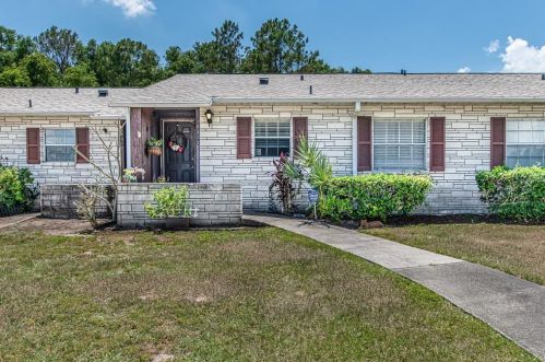 10312 Blue Field Ct, Thonotosassa, FL 33592-3523