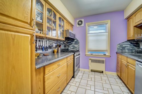 656 Avenue A, Bayonne NJ  07002-1801 exterior