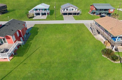 13106 John Reynolds Rd, Galveston, TX 77554-9717
