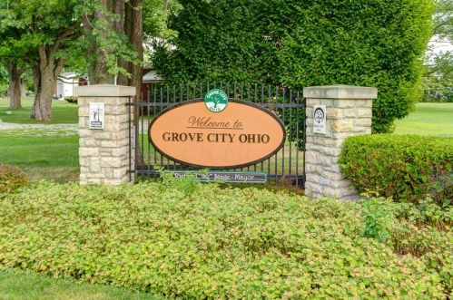 3362 Marshrun Dr, Darbydale OH  43123-1878 exterior