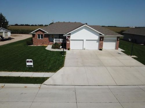302 Plum St, South Platte, NE 68832-9596
