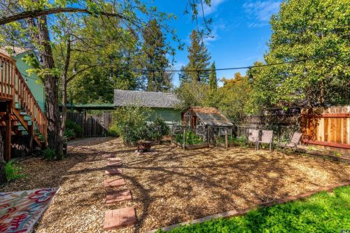 753 Oak St, Ukiah CA  95482-3901 exterior