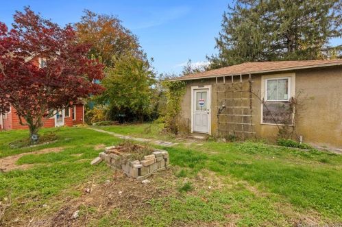 77 Vauxhall St, United States Coast Guard Ac CT  06320-5333 exterior