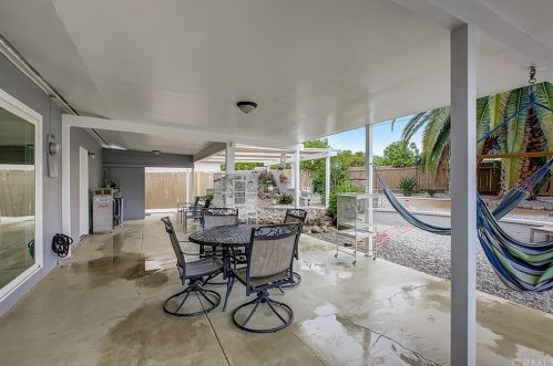 5974 Boone Ct, Riverside CA  92506-1721 exterior