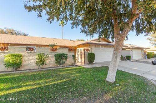 12626 Parkwood Dr, Sun City, AZ 85375-4626