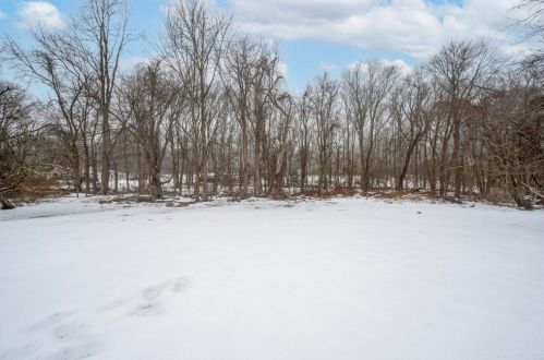 277 Cooper Rd, Glocester RI  02814-1447 exterior