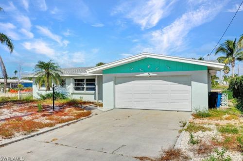 17 Fairview Blvd, Fort Myers Beach, FL 33931-4513