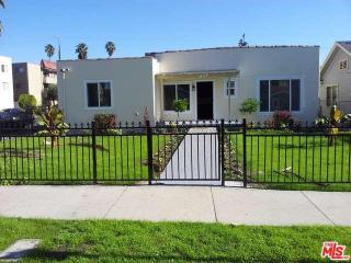 440 Hobart Blvd, Los Angeles CA  90004-1806 exterior