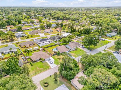 2819 Silver Palm Dr, Edgewater FL 32141-5501 exterior