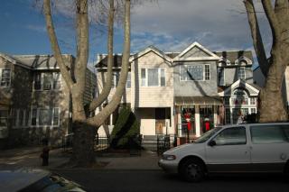1925 74th St, Brooklyn, NY 11204-5755