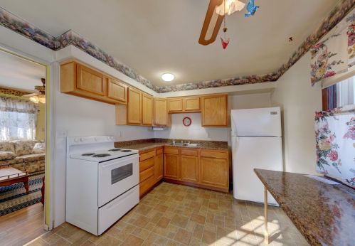 490 Toledo Ave, Marion OH  43302-2145 exterior