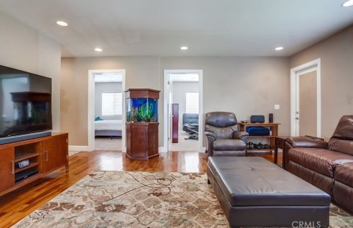 3753 Snowden Ave, Long Beach CA  90808-2226 exterior