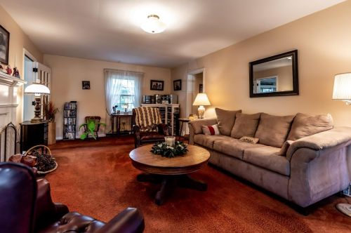 239 Pleasant St, Xenia OH  45385-2317 exterior