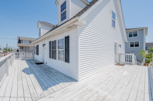 311 Shuster Ave, Pelican Island, NJ 08751-1115