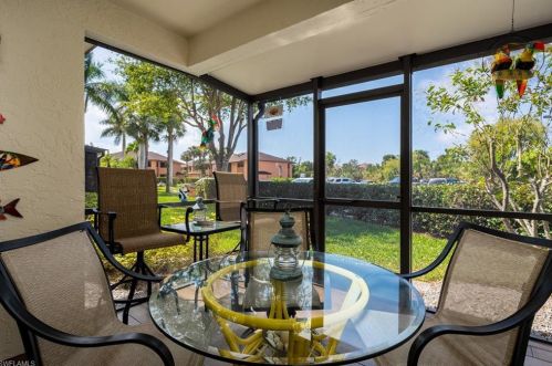 1510 Mainsail Dr, Naples FL  34114-8827 exterior