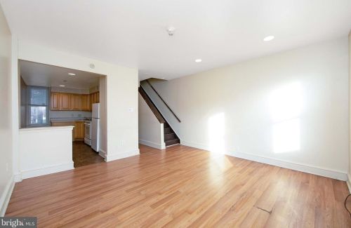 657 Berkley St, Camden, NJ 08103-1456