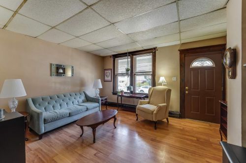 24 28th St, Bayonne, NJ 07002-4602