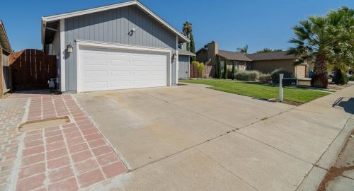 1131 Monica Dr, Hollister, CA 95023-4419