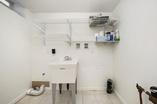 1859 Jancey St, Pittsburgh PA  15206-1146 exterior