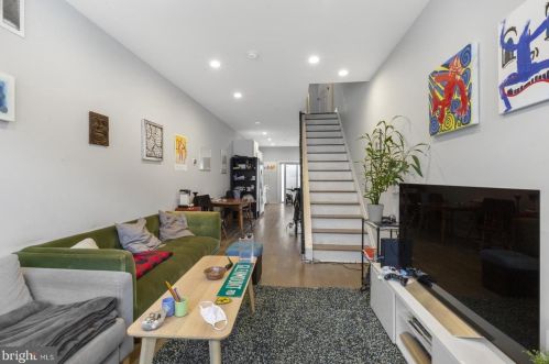 2407 Coral St, Philadelphia, PA 19125-1608