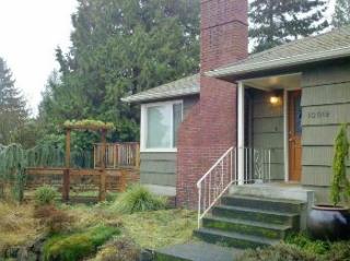 10019 1st Ave, Seattle WA  98146-3802 exterior