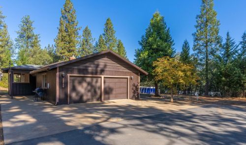 13956 Hilltop Rd, Pine Grove, CA 95665-9807